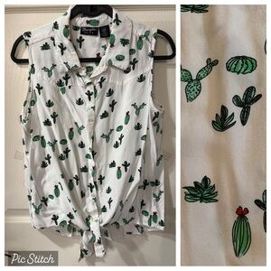 Wrangler White Sleeveless Cactus Print Shirt with Tie Front